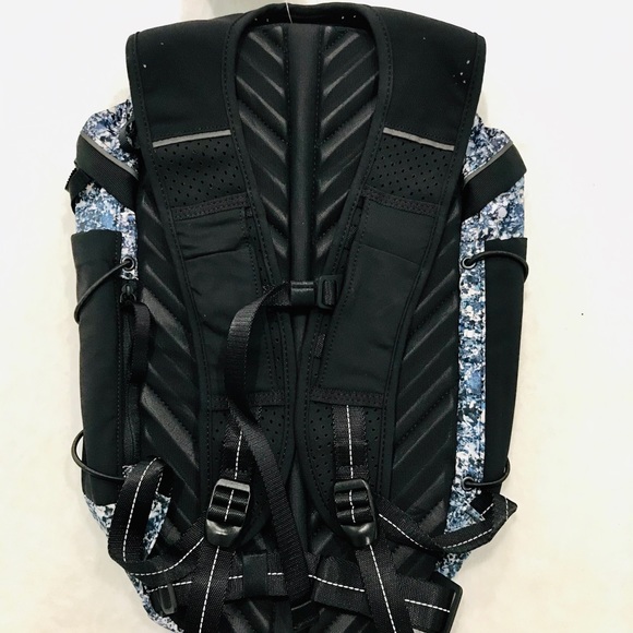 NWT! Lululemon Seawheeze Run All Day Backpack II - Picture 5 of 8